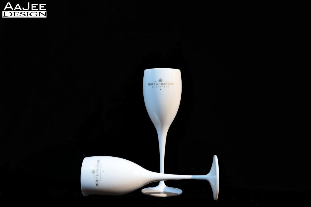 Moët & Chandon – set van 2 champagneflutes – gouden logo, Kunststof, Overige typen, Ophalen of Verzenden, Zo goed als nieuw