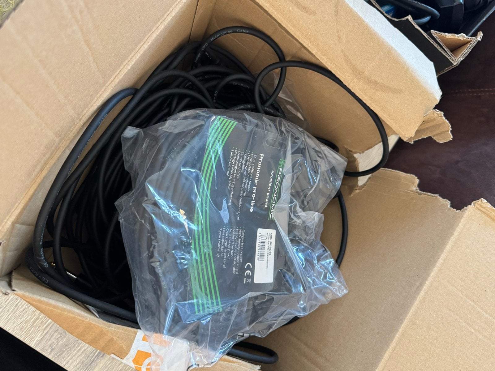 Foto 10 van Complete DJ Set: Denon Prime 4 met 500gb harde schijf