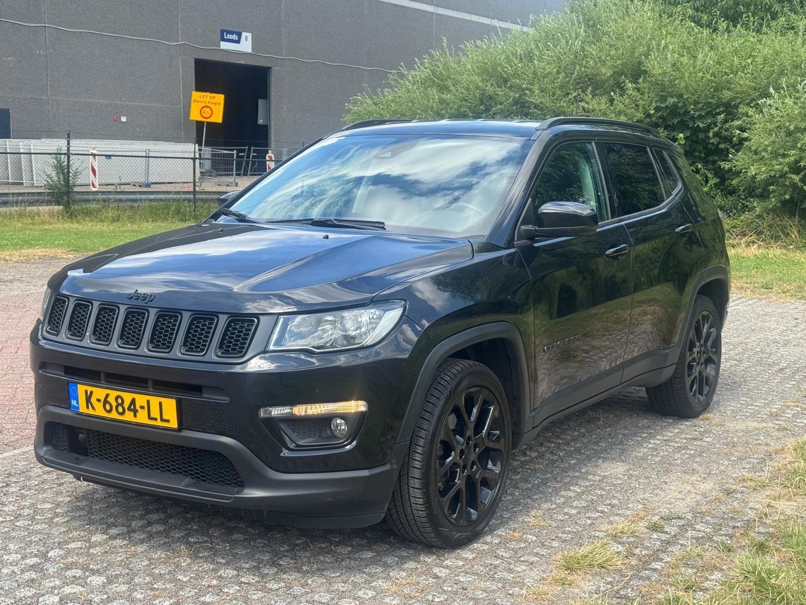 Jeep Compass 1.3T Night Eagle Liberty Edition, 4 cilinders, 150 pk, Leder en Stof, 600 kg