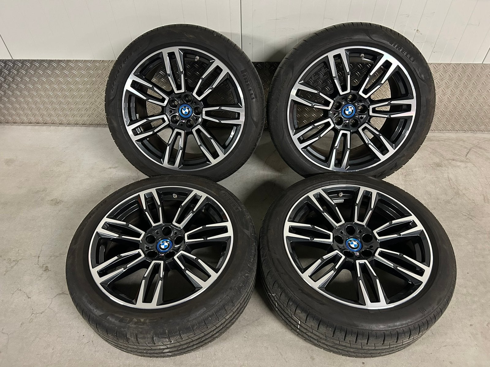 BMW I5 5 serie G60 G61 19 inch 935M Pirelli 2024 + TPMS, Banden en Velgen, Personenwagen, **, BMW