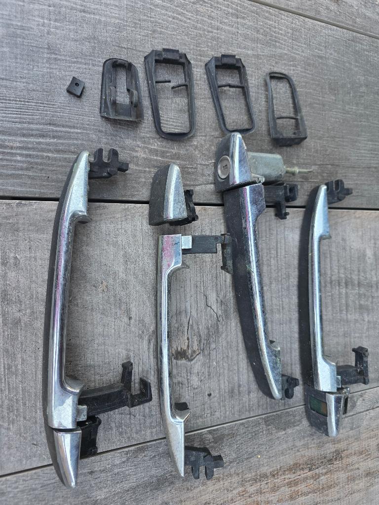 Deurhendel chroom, Auto-onderdelen, Carrosserie en Plaatwerk, Ophalen of Verzenden, Gebruikt, Mercedes-Benz, Motorkap