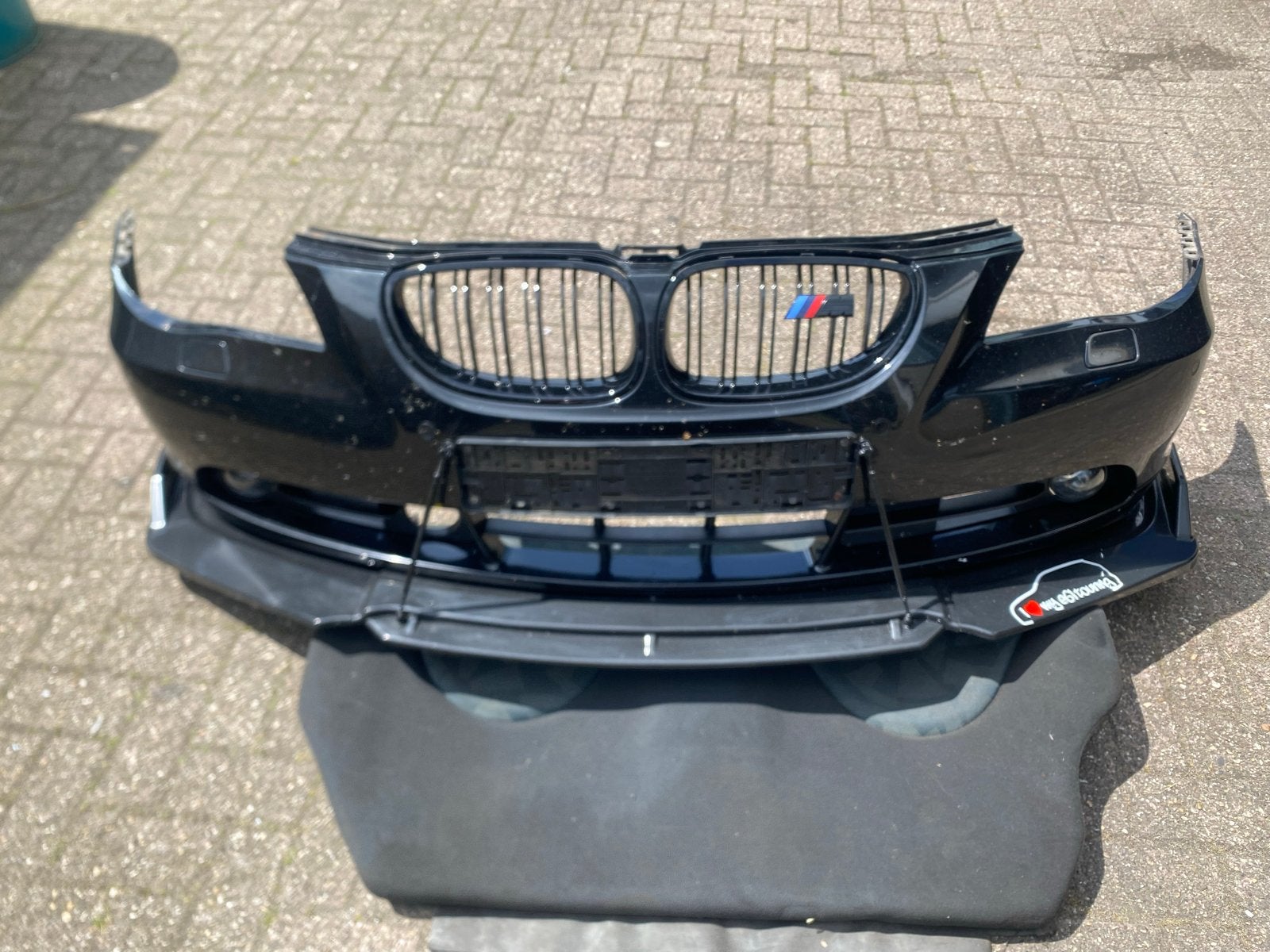 BMW E60 E61Voorbumper Zwart, Gebruikt, Voor, Ophalen of Verzenden, Bumper