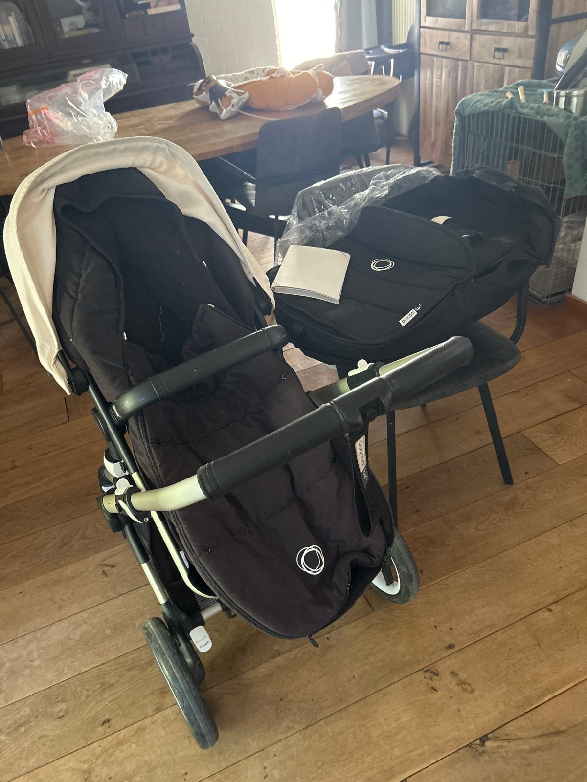 Bugaboo kinderwagen met reiswieg en accessoires, Kinderwagen, Gebruikt, Bugaboo, Ophalen of Verzenden