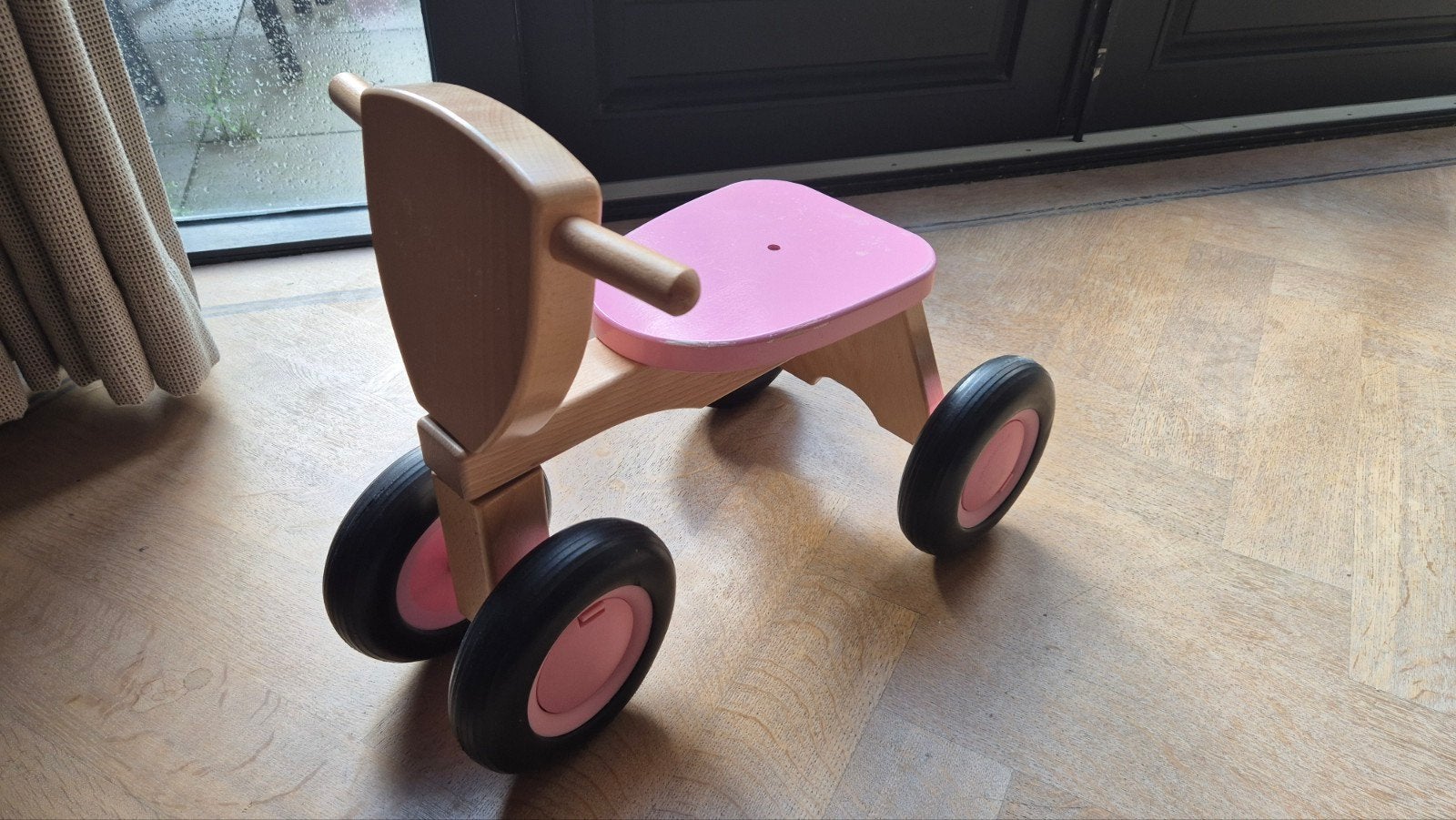 Houten loopfiets roze, Ophalen of Verzenden, Gebruikt, Loopfiets