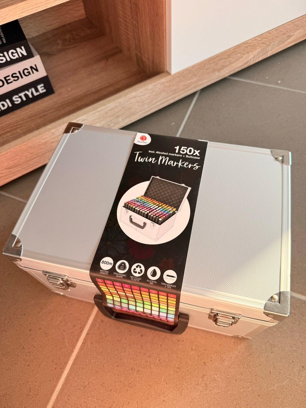 Nieuw Decotime 150x Twin Markers Set in Koffer, Hobby en Vrije tijd, Tekenen, Ophalen of Verzenden, Nieuw, Overige typen