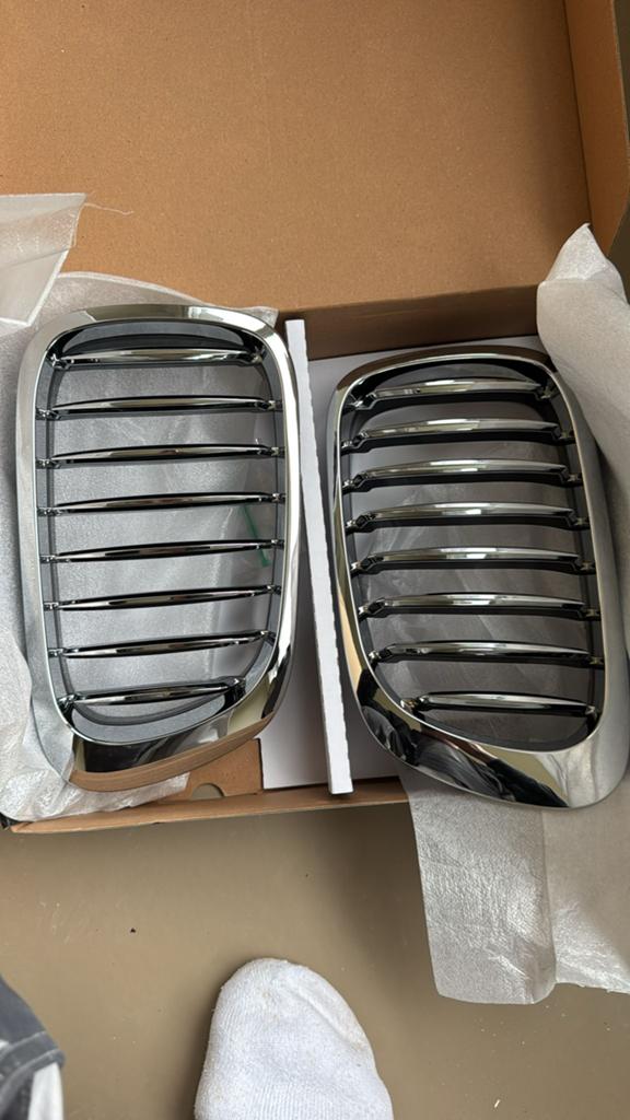 Originele grill nieren bmw e46, Auto-onderdelen, Carrosserie en Plaatwerk, Voor, Nieuw, Ophalen of Verzenden, BMW