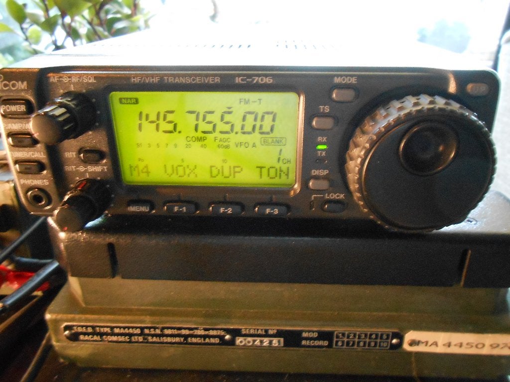 Icom IC-706 voorfront en DL handbuch, Telecommunicatie, Ophalen, Zo goed als nieuw, Zender en Ontvanger