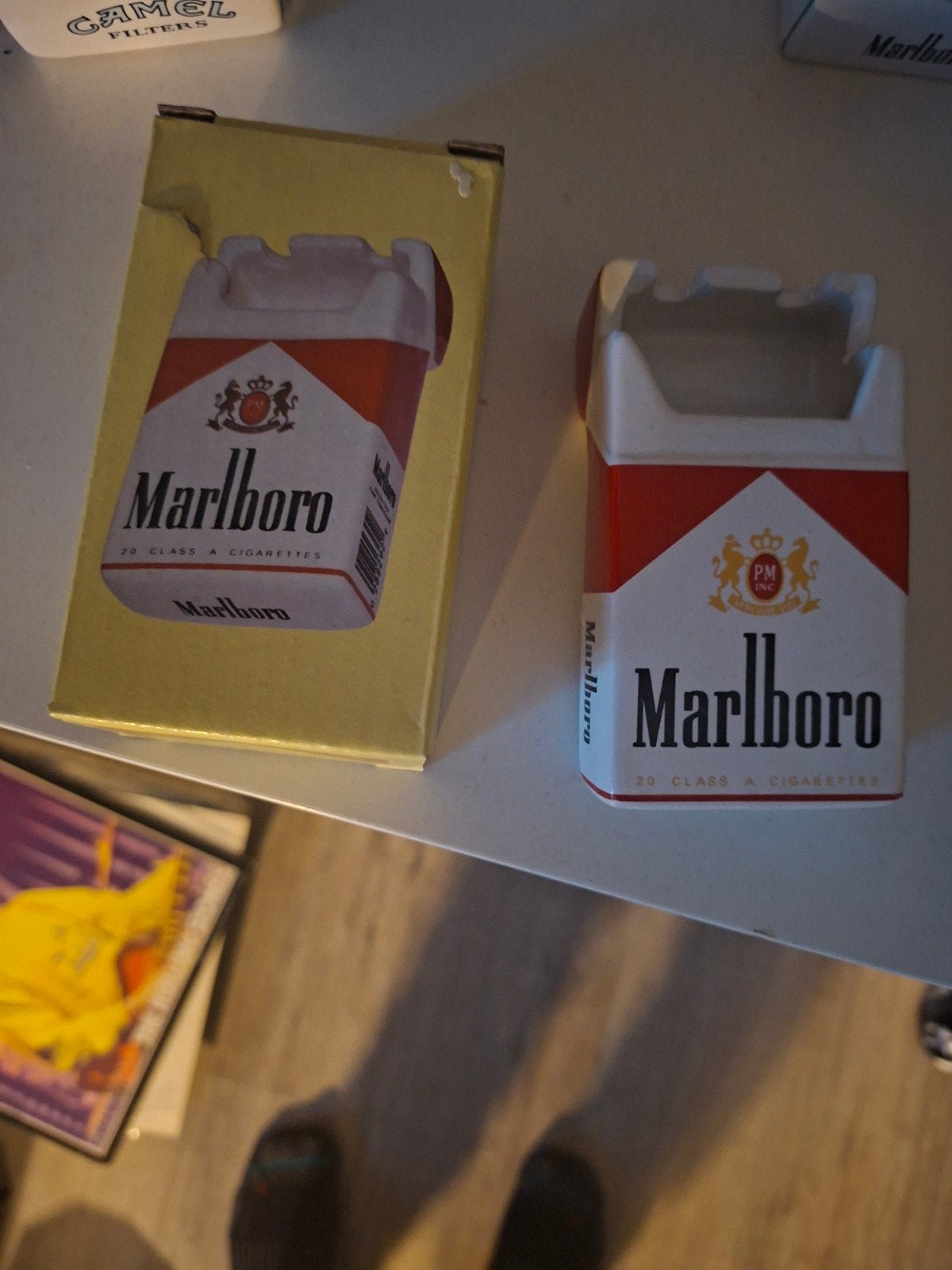 Vintage Marlboro asbak met orginele verpakking, Ophalen of Verzenden, Gebruikt, Asbak