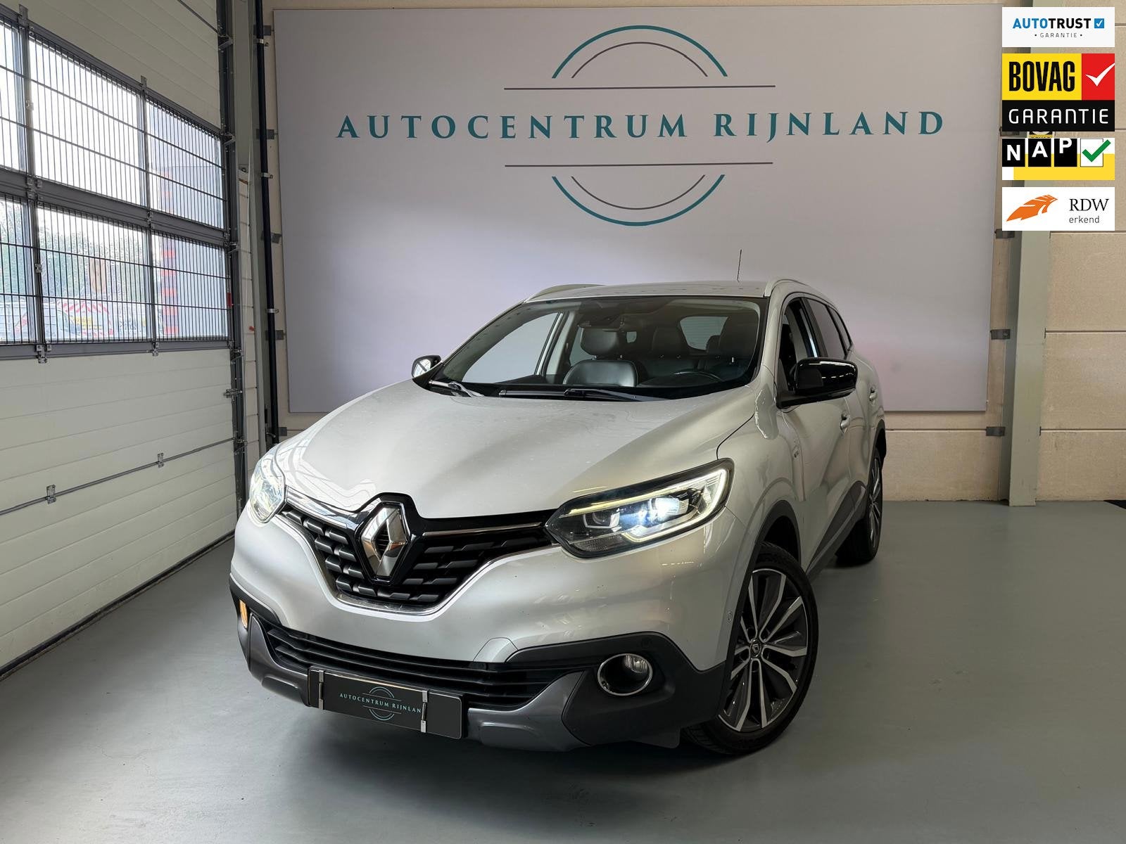 Renault Kadjar 1.2 TCe Bose Camera, carplay, Navi, Leer, Voorwielaandrijving, Kadjar, 4 cilinders, Origineel Nederlands