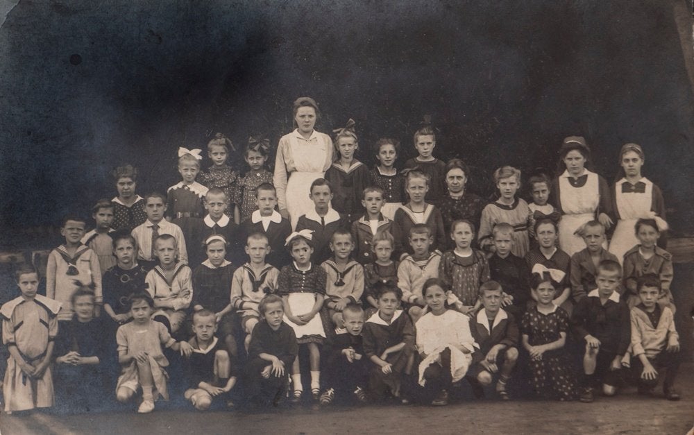 Kindertehuis met verpleegsters jaren 20, Gebruikt, Verzenden, Foto, Voor 1940