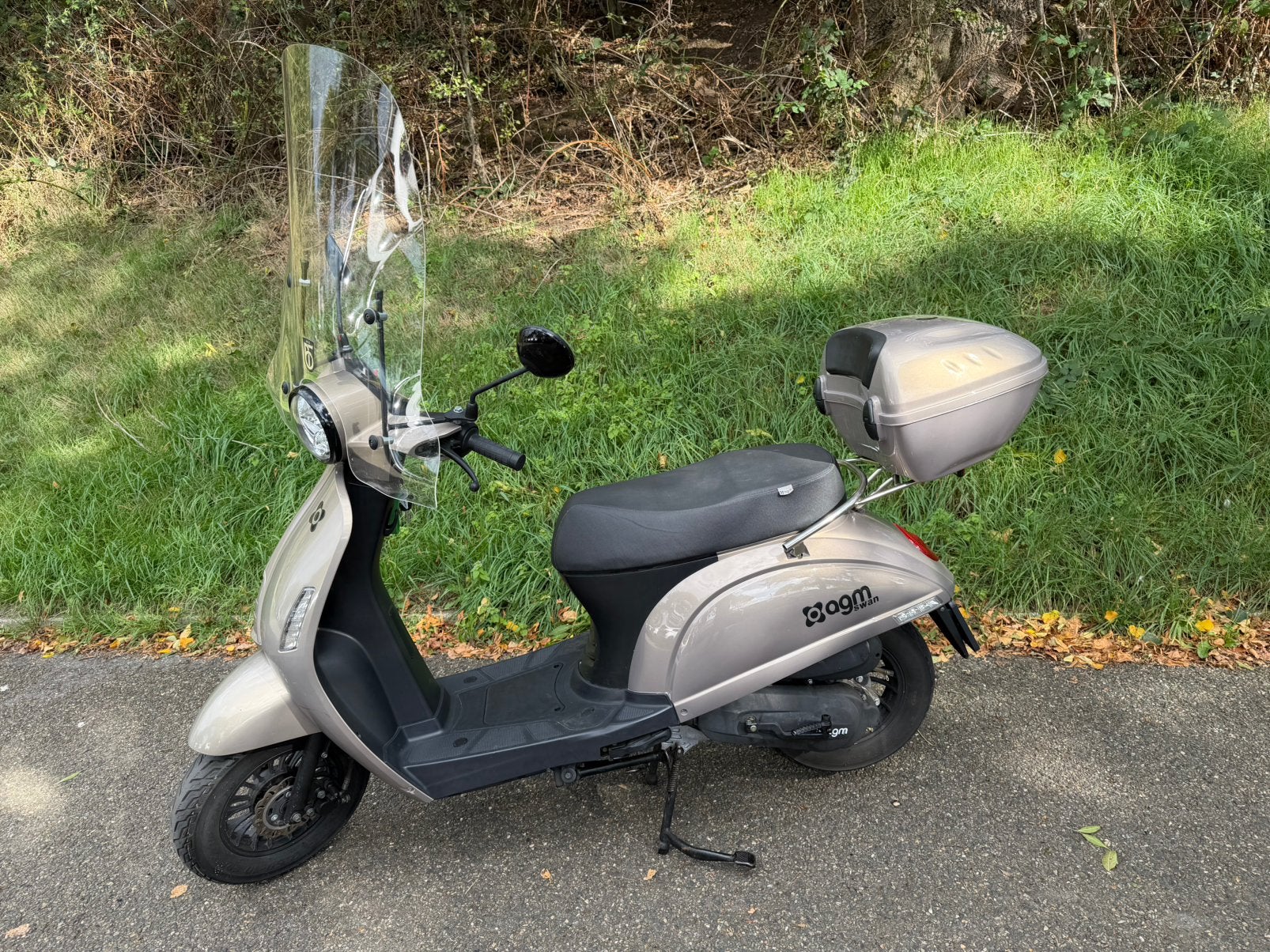 AGM Swan 4-Takt 2019 Bromscooter, Ophalen, Zo goed als nieuw, Benzine, Vespa