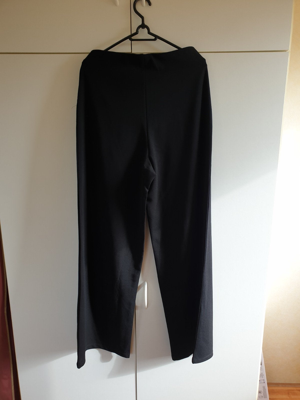 JDY Zwarte Broek met Gouden Knopen - Maat M/32, Maat 38/40 (M), Zwart, Ophalen of Verzenden, Zo goed als nieuw