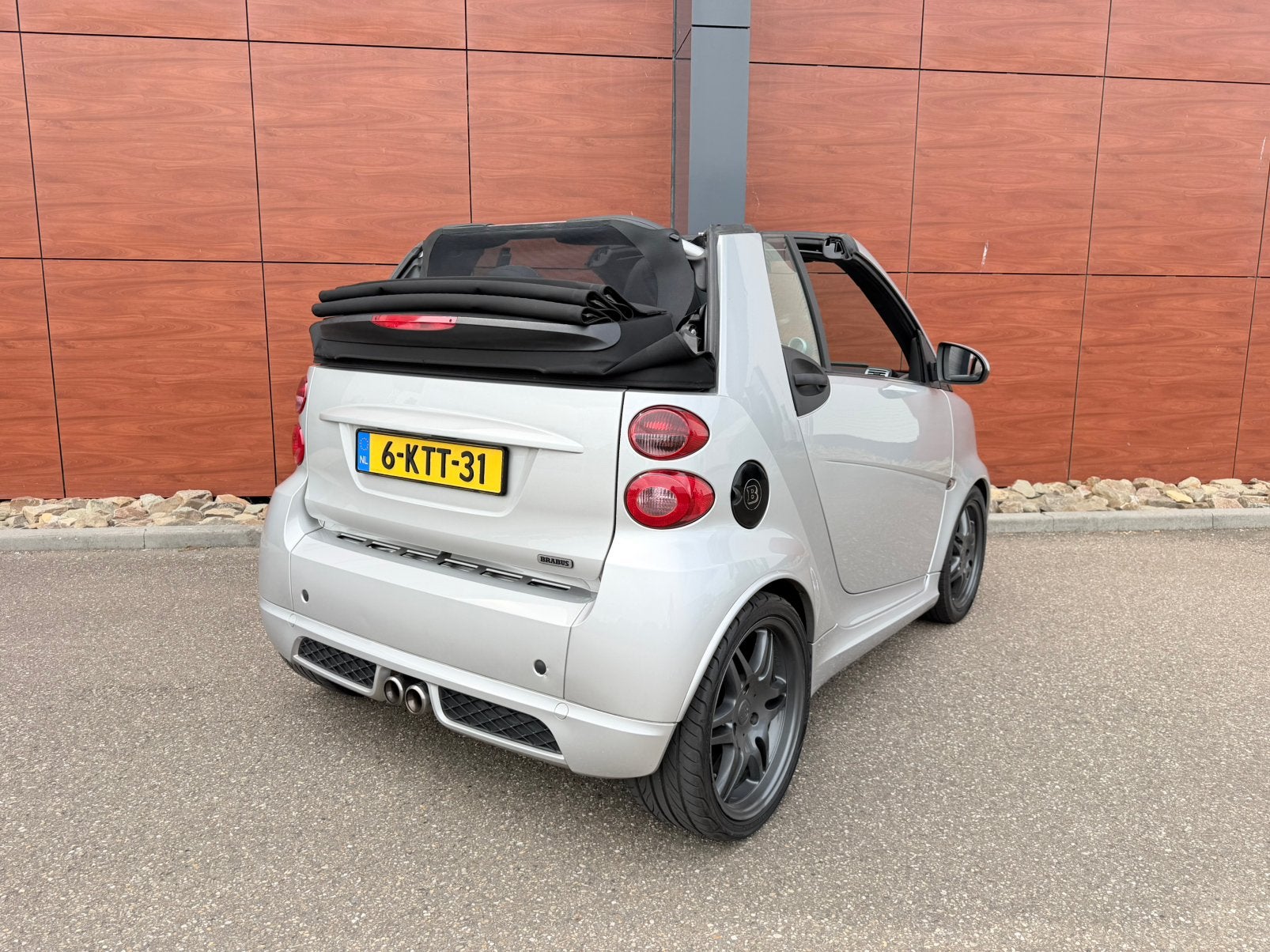 Smart ForTwo Brabus Xclusive 451 Cabrio Automaat 2008 Grijs, Auto's, Automaat, Achterwielaandrijving, Cabriolet, Leder