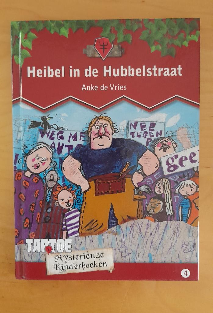 Anke de Vries - Heibel in de Hubbelstraat, Ophalen of Verzenden, Gelezen, Anke de Vries, Fictie algemeen