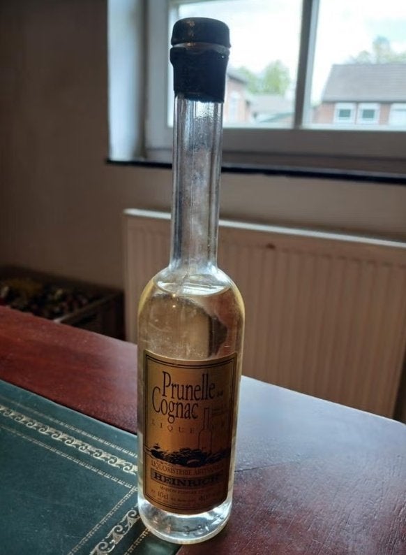 klein flesje Prunelle au Cognac Liqueur Heinrich, Verzamelen, Overige gebieden, Overige typen, Nieuw, Ophalen of Verzenden