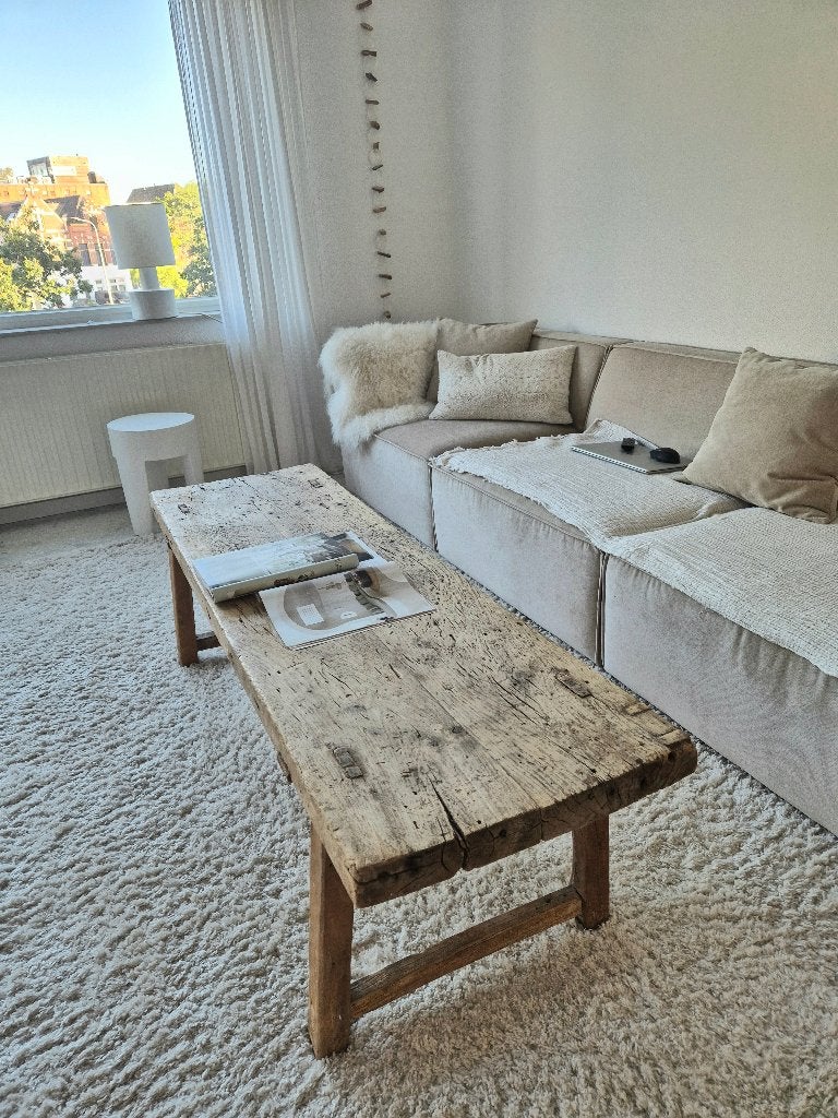 Oude houten elmwood salontafel WoonTheater Rene Houtman, Huis en Inrichting, Tafels | Salontafels, Ophalen, Raw Materials Hoffz Aura Peeperkorn Woontheater sober Sissy