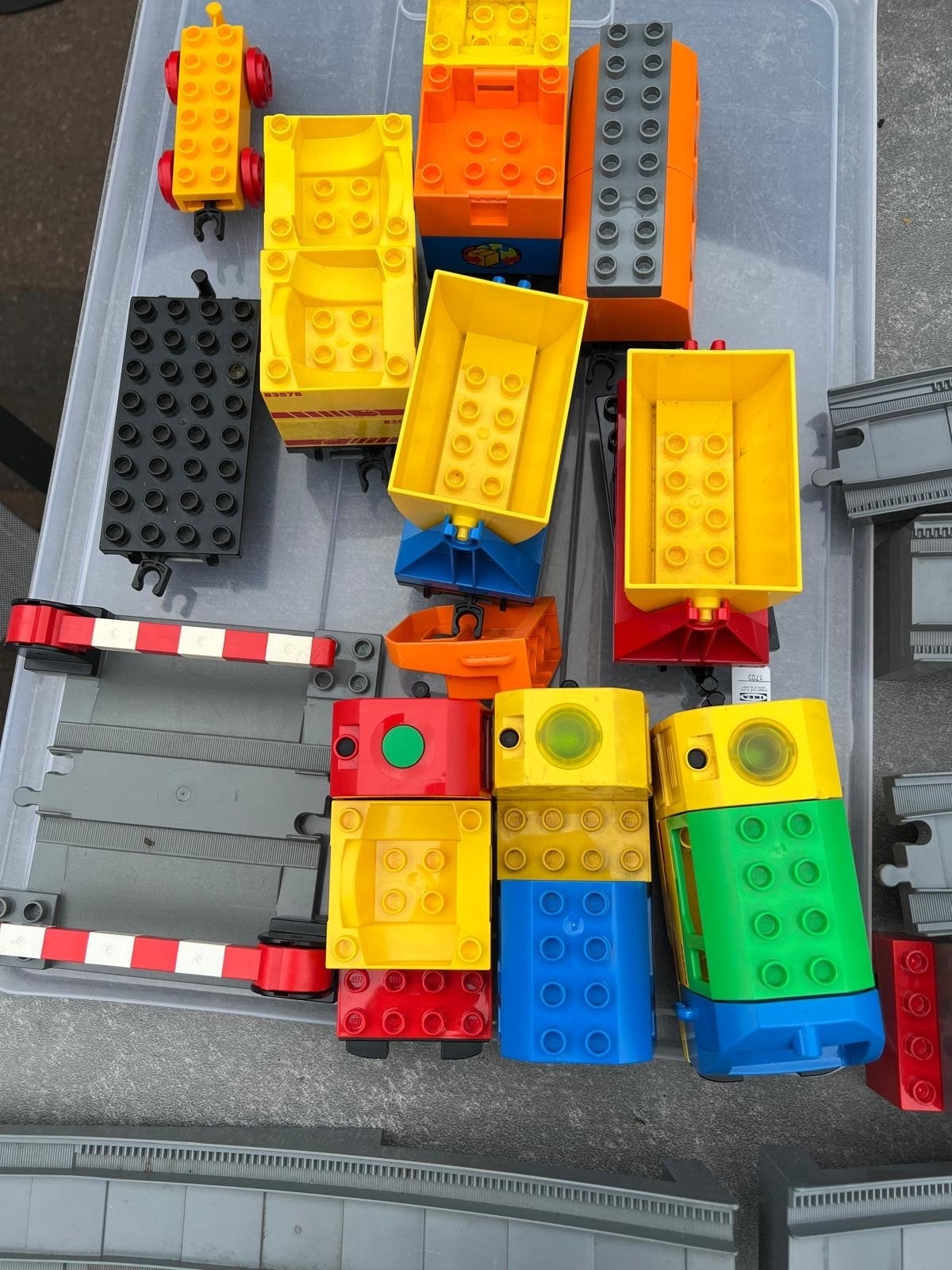 Grote partij LEGO Duplo treinrails en wagons, Kinderen en Baby's, Speelgoed | Duplo en Lego, Ophalen, Gebruikt, Duplo, Losse stenen