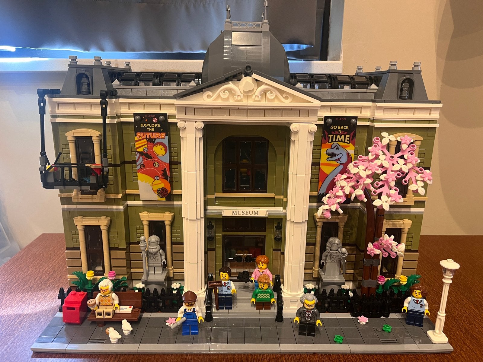 Lego 10326 - compleey, Ophalen of Verzenden, Zo goed als nieuw
