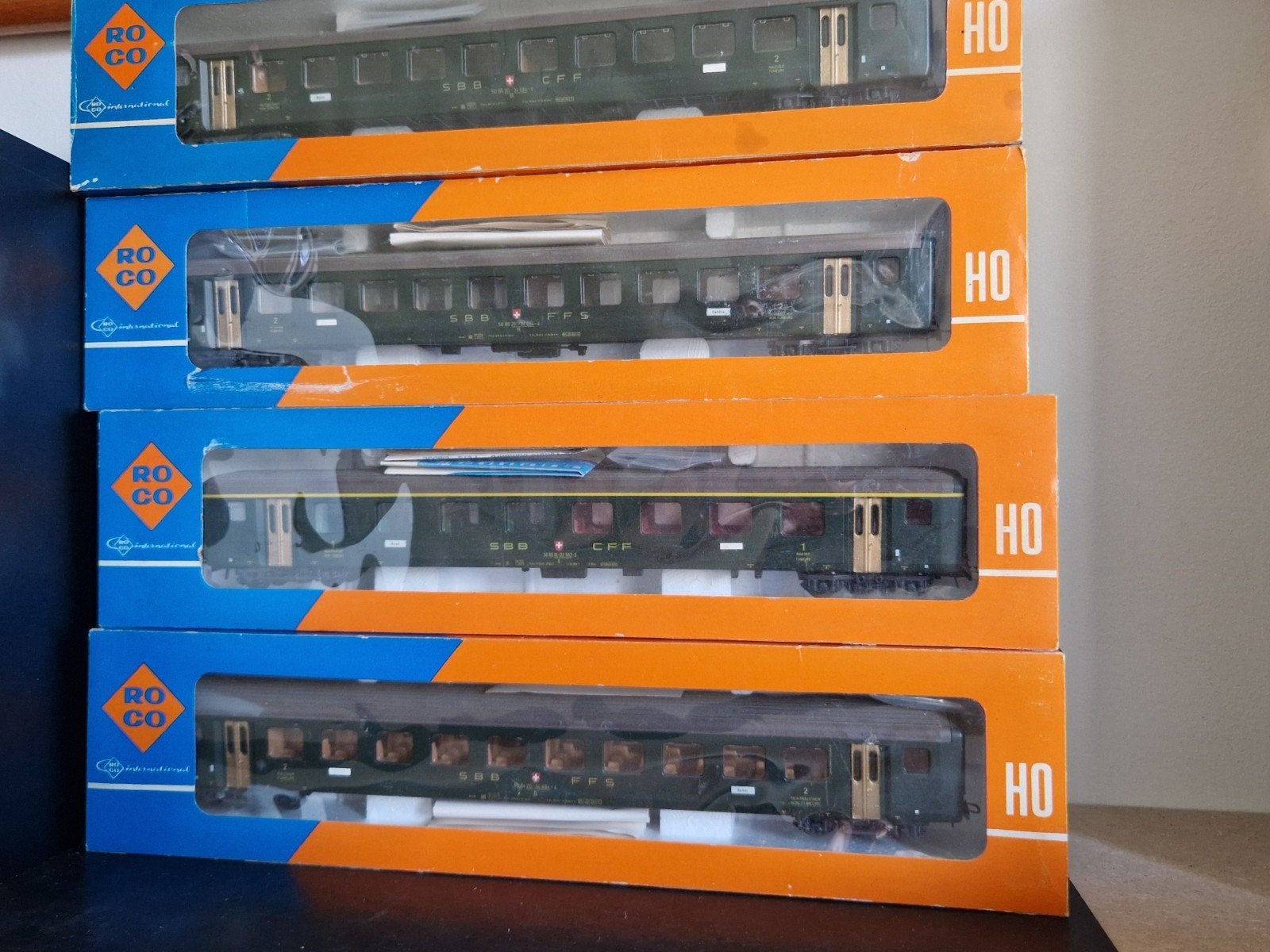 Roco SBB rijtuigen en postwagon in ovp, Hobby en Vrije tijd, Gelijkstroom, Wagon, Ophalen of Verzenden, Zo goed als nieuw