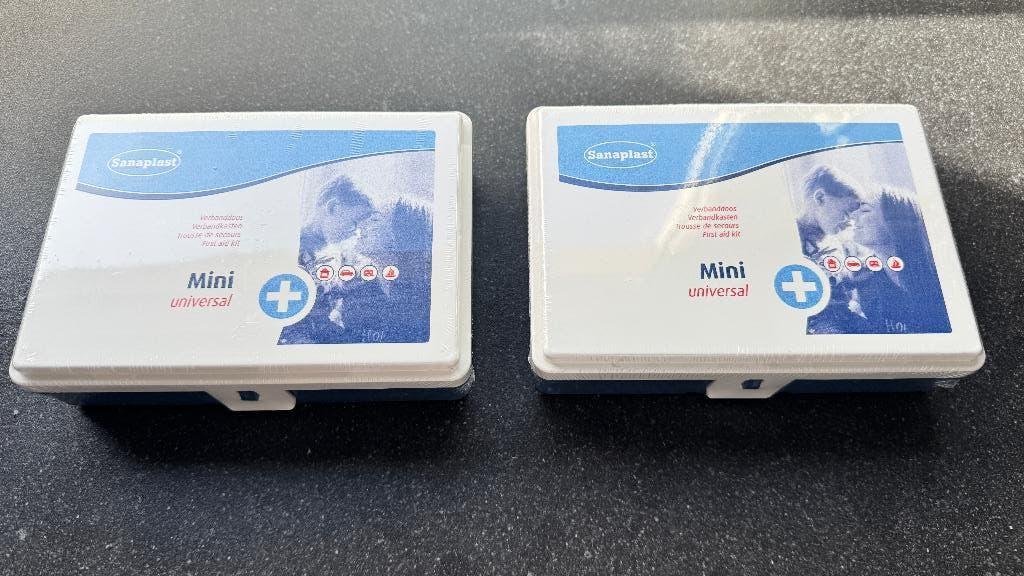 EHBO VERBANDDOOS (2x), Auto diversen, Auto-accessoires, Nieuw, Ophalen of Verzenden