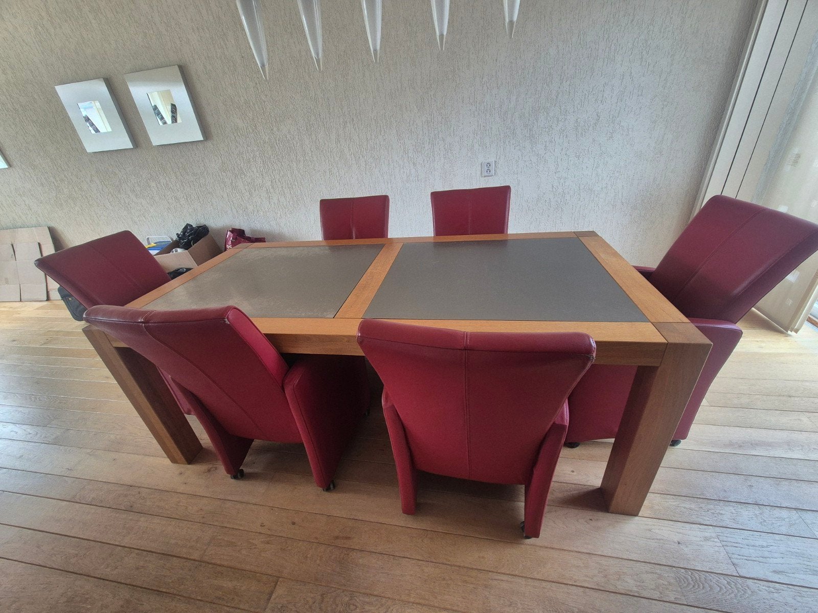 Eethoek met  6 leren stoelen op wieltjes, Ophalen