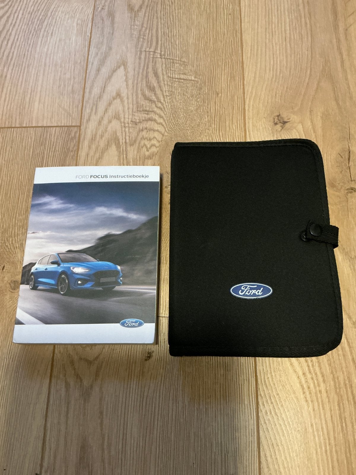 Ford focus instructieboek+opbergmap., Boeken, Auto's | Folders en Tijdschriften, Ophalen, Zo goed als nieuw, Ford