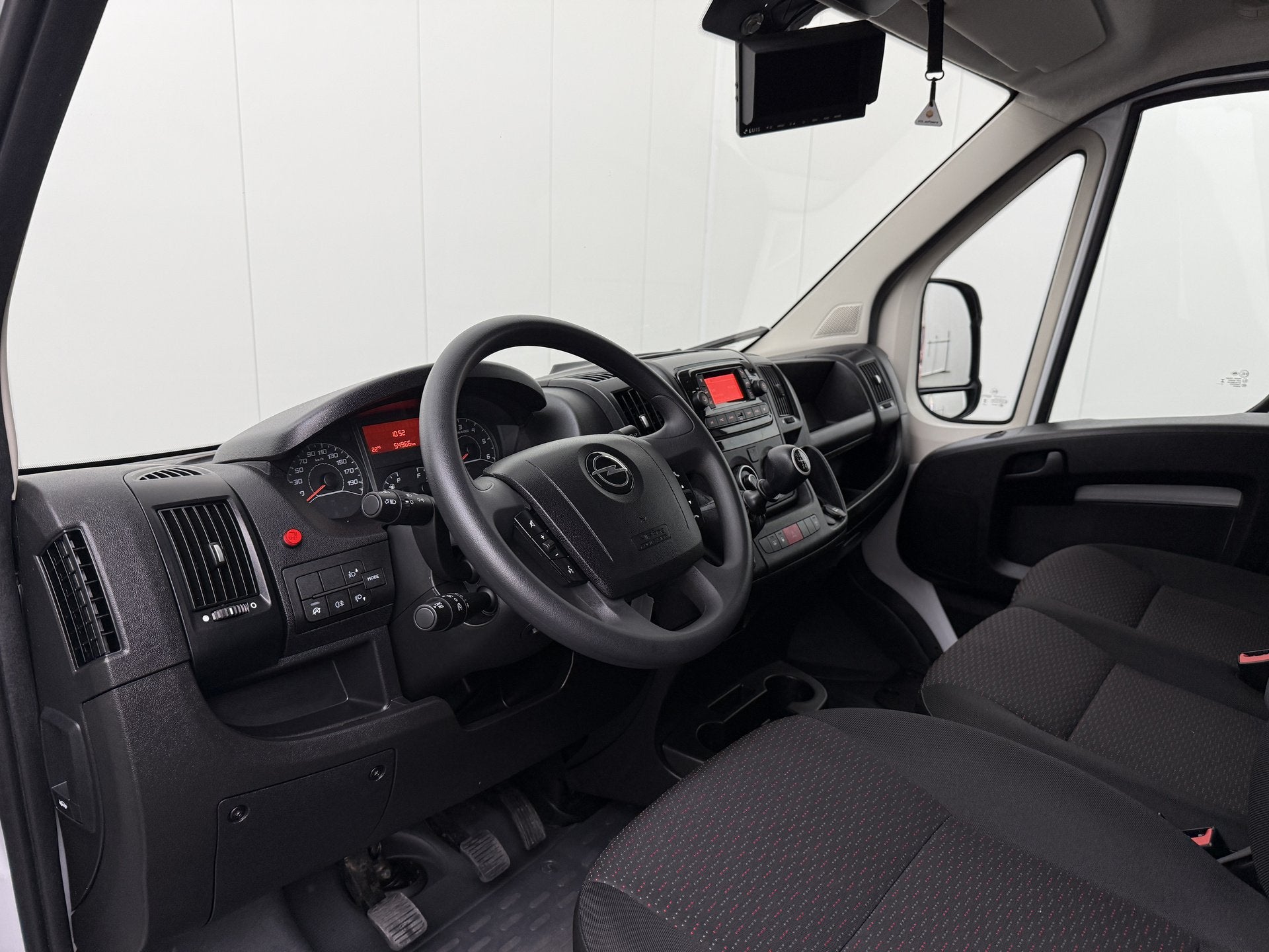 Opel Movano 140PK Bakwagen | Laadklep | 1046Kg Laden | Camer, Gebruikt, Euro 6, 2500 kg, Wit