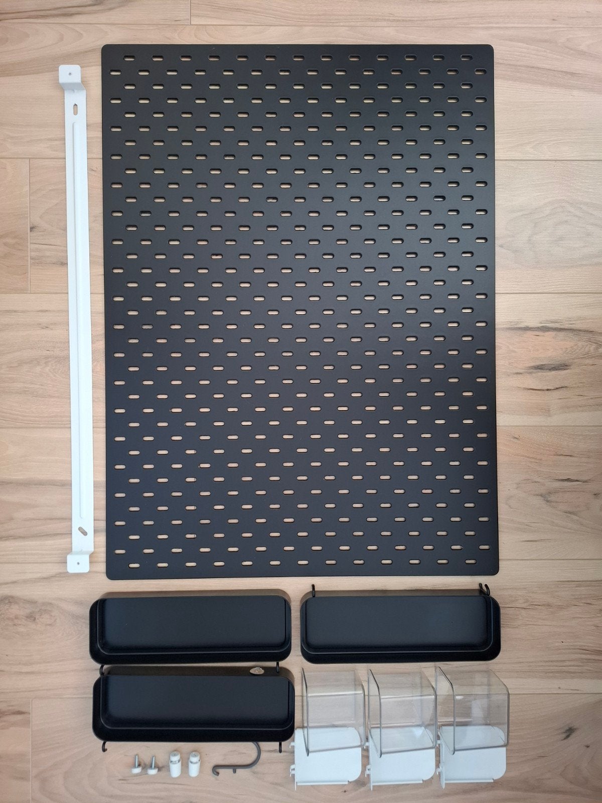 IKEA Skadis Pegboard met accessoires - Zwart, Zwart, Ophalen of Verzenden, Zo goed als nieuw, Metaal