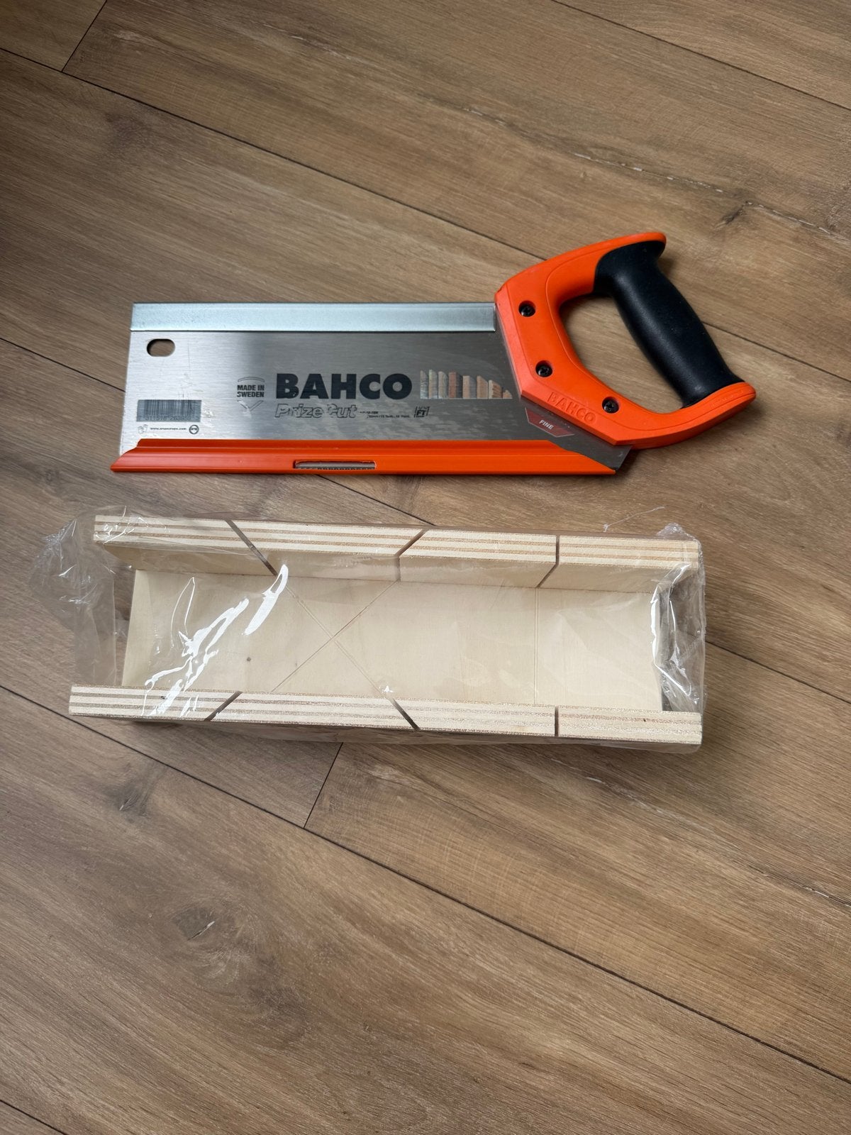 Bahco zaag met verstekbak - zo goed als nieuw, Ophalen, Zo goed als nieuw, Zaag, Overige merken