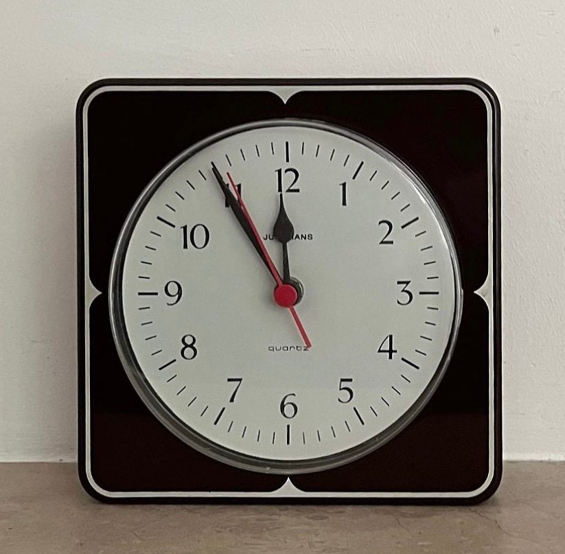 Junghans keukenklok klok kunststof bruin vintage retro, Ophalen, Gebruikt, Wandklok