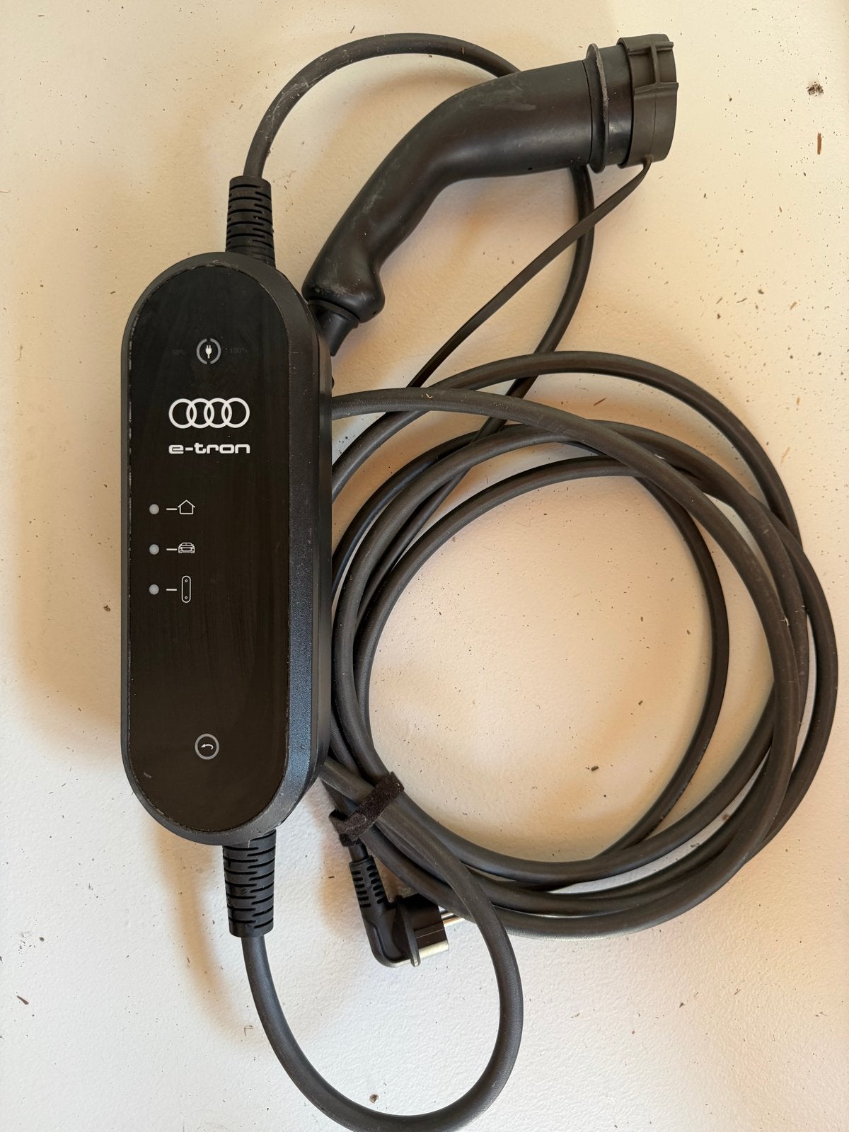 Nieuwe Audi e-tron mobiele laadkabel, Ophalen, Nieuw, Laadkabel
