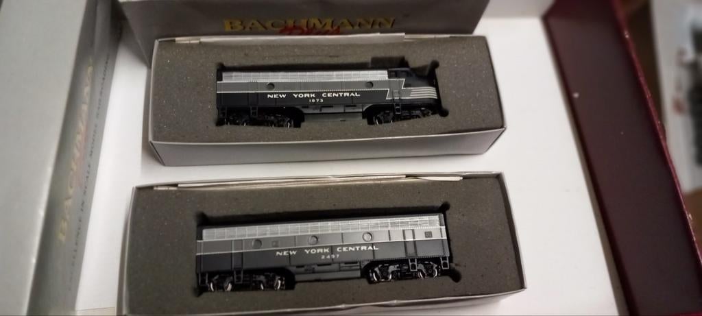 Te koop 3 x usa loks en 1 wagon ho Gelijkstroom Analoog, Gelijkstroom, Verzenden, Wagon, Zo goed als nieuw
