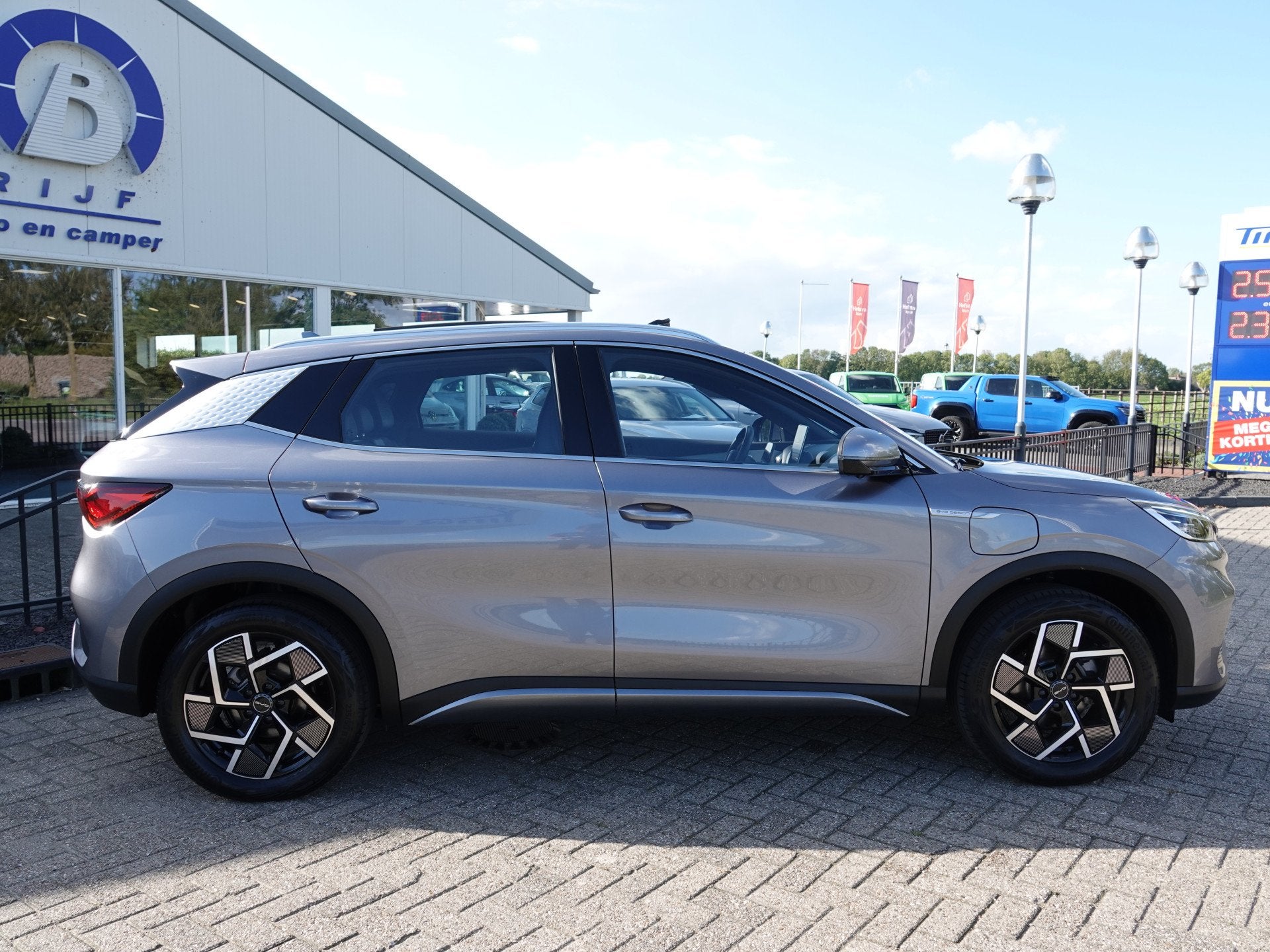 BYD ATTO 3 Comfort 60 kWh H-LEER | PANO | NL-AUTO | NAVI, Auto's, Gebruikt, 338 min, 204 pk, SUV of Terreinwagen