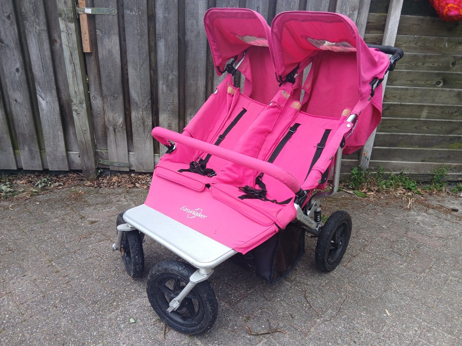 Easywalker Duo kinderwagen roze - tweeling/duowagen, Gebruikt, Verstelbare duwstang, Ophalen, Kinderwagen