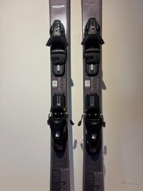 Elan Element 78w Dames Carveski's lengte 160 Nieuw, Sport en Fitness, Skiën en Langlaufen, Overige merken, Bergunje Slovenie, Nieuw