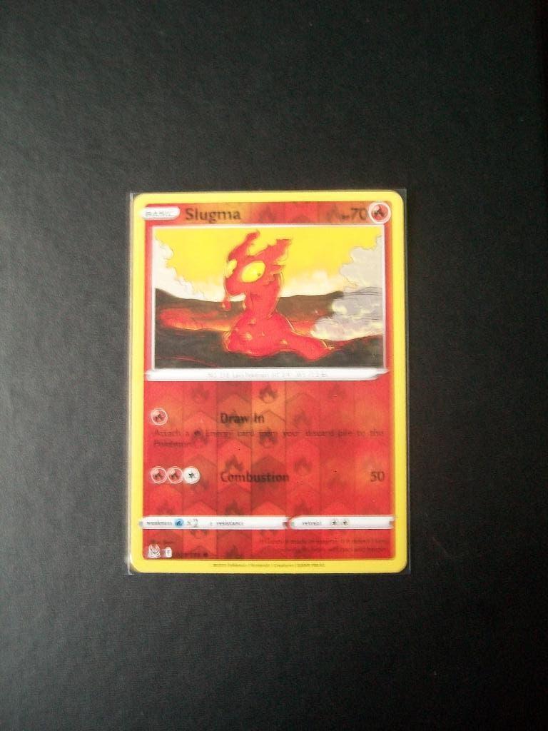 9714. Nieuwe Pokemon Kaart holofoil SLUGMA hp 70 (021/196), Verzenden, Nieuw, Losse kaart, Foil