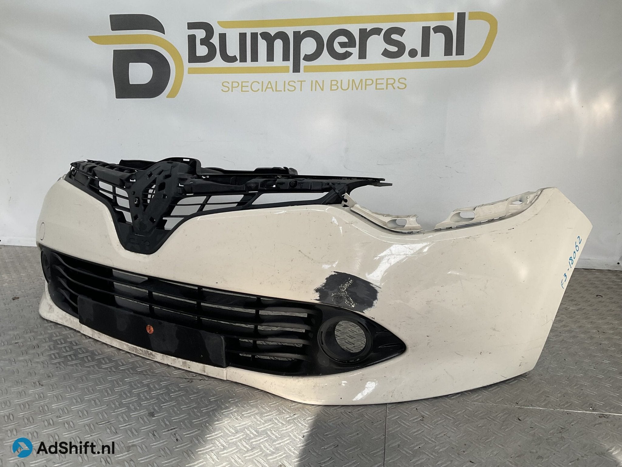 Bumper Renault Clio 4 2012-2015 620221112R Voorbumper F3-180, Bumper