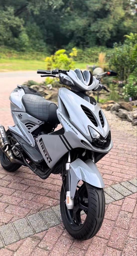 Yamaha Aerox 2-takt 50cc brom, Fietsen en Brommers, Scooters | Yamaha, Tweetakt, Gebruikt, Aerox, Maximaal 45 km/u