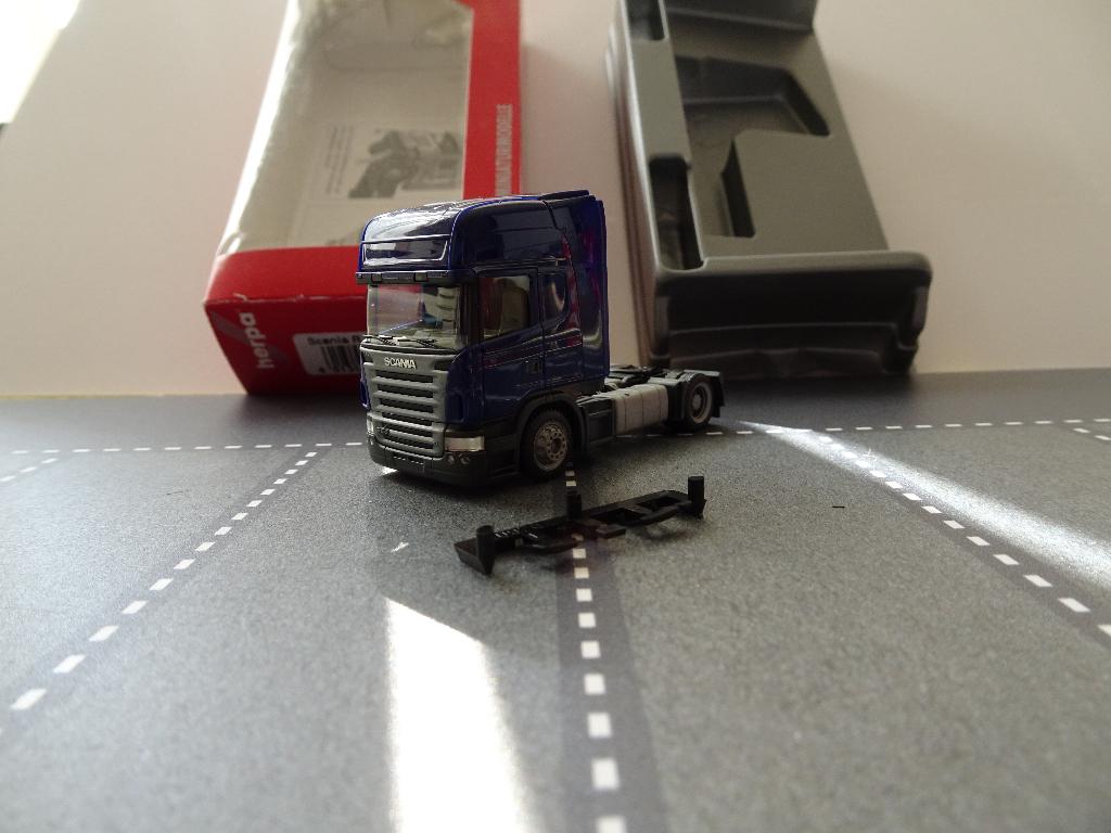 715 herpa 151405 scania r topline 2-as trekker lowliner 1:87, Ophalen of Verzenden, Nieuw, Bus of Vrachtwagen, Herpa