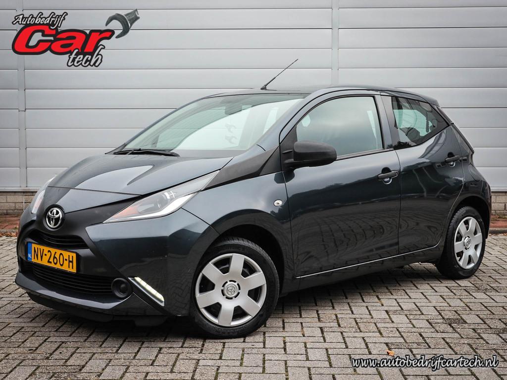 Toyota Aygo 1.0 VVT-i x-fun | Airco | Audio | Allseason | 5, Auto's, Toyota, Voorwielaandrijving, Stof, Gebruikt, 4 stoelen