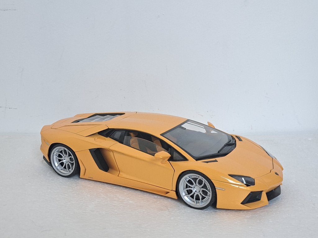 Lamborghini Aventador LP700-4 Tuned Geel 1/18 Wellly, Hobby en Vrije tijd, Ophalen of Verzenden, Zo goed als nieuw, Auto, Welly