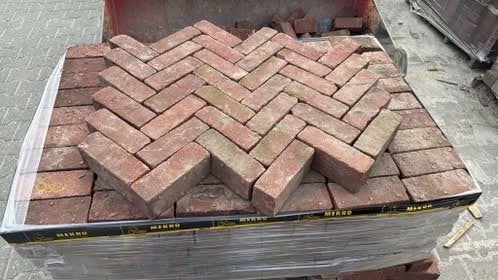 37m2 Dikformaat gebakken Rood Genuanceerd, Ophalen of Verzenden, Zo goed als nieuw, 10 m² of meer, Klinkers