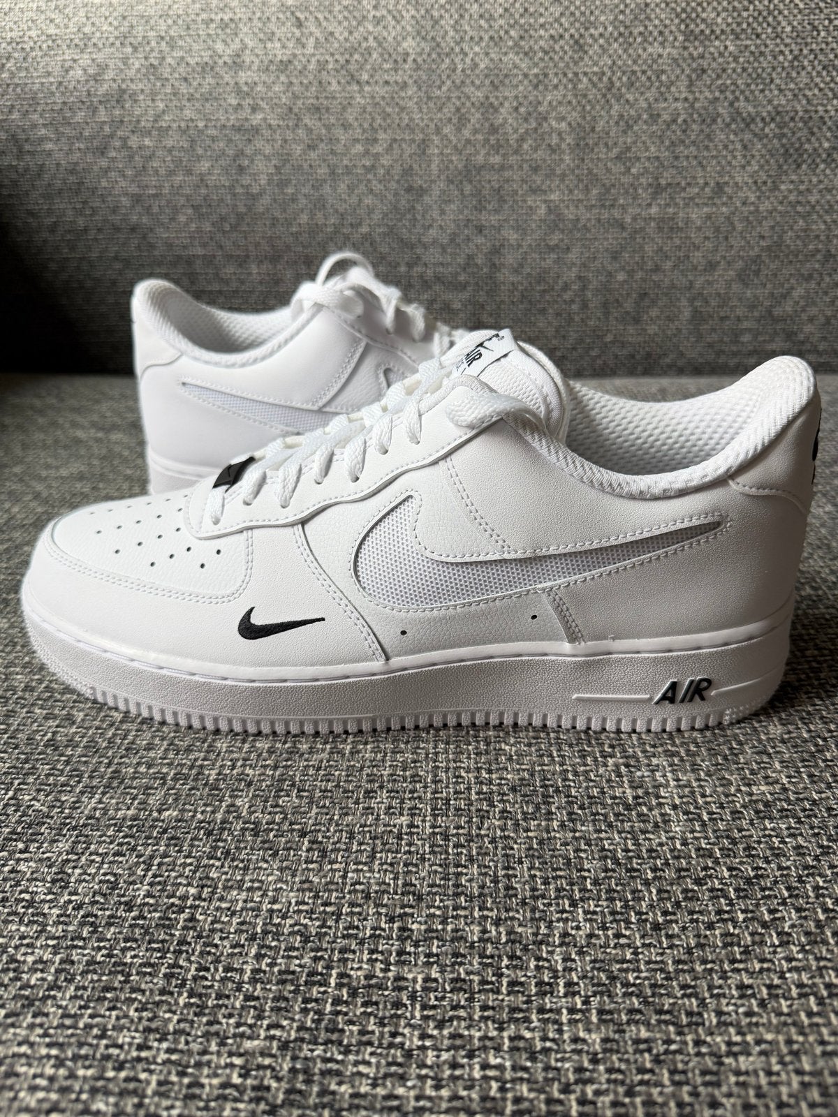 Nike Air Force 1 '07 LV8 - Maat 46 - Nieuw in doos, Wit, Nieuw, Ophalen of Verzenden, Sneakers of Gympen