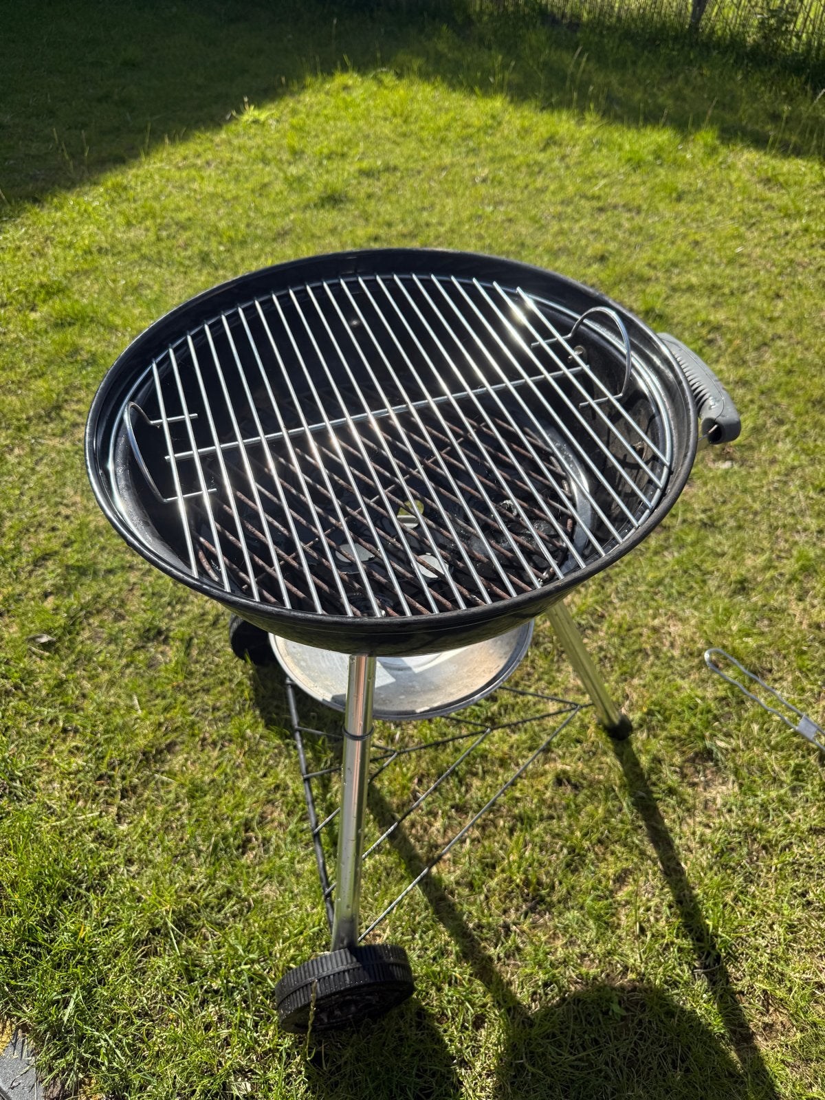 Weber Compact Kettle Houtskoolbarbecue - Zwart, Ophalen, Gebruikt