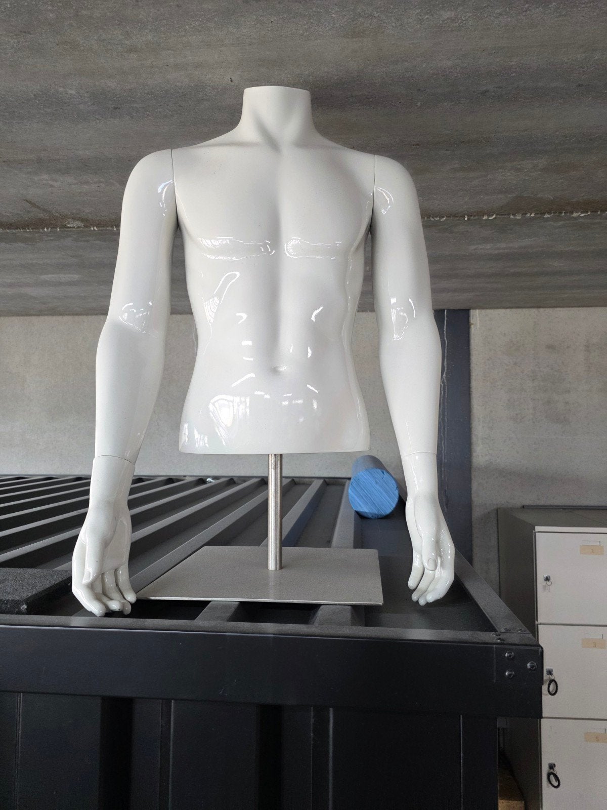 Heren torso paspop/etalagepop, Ophalen, Zo goed als nieuw, Wit, Kunststof