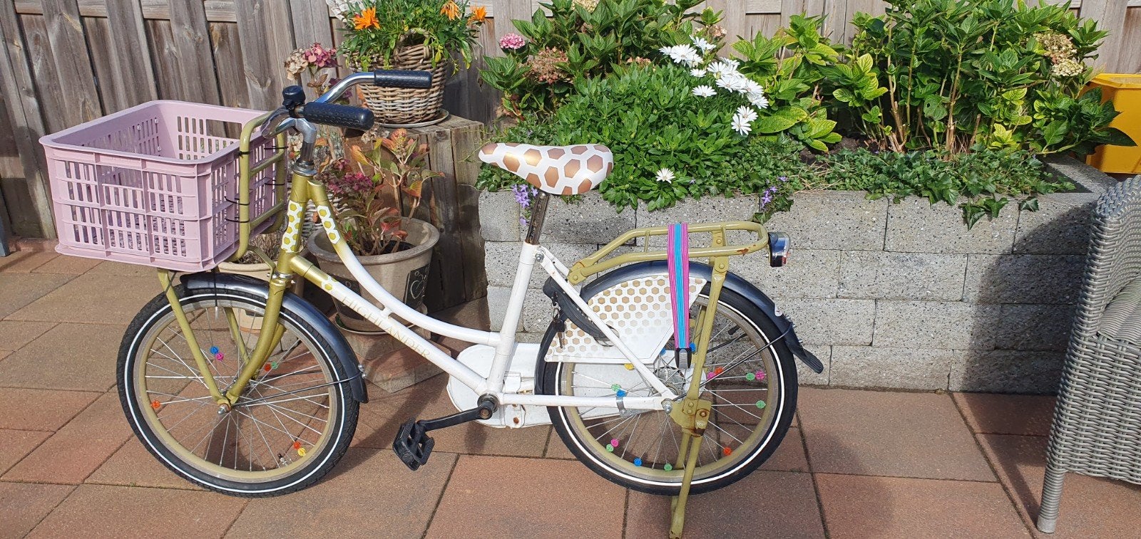 Leuke Highlander meisjesfiets 20 inch met kratje, Ophalen, Gebruikt, 20 inch, Terugtraprem