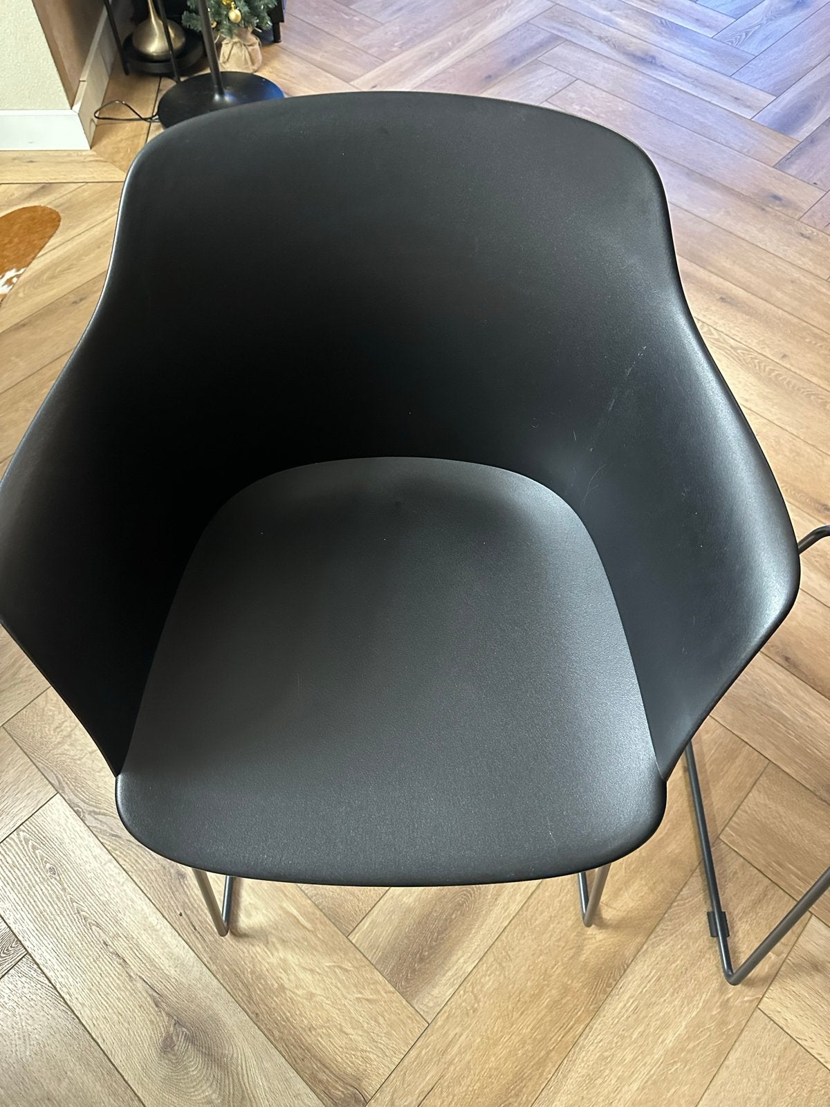 Twee stoelen zo goed als nieuw, Ophalen, Kunststof, Twee, Zwart