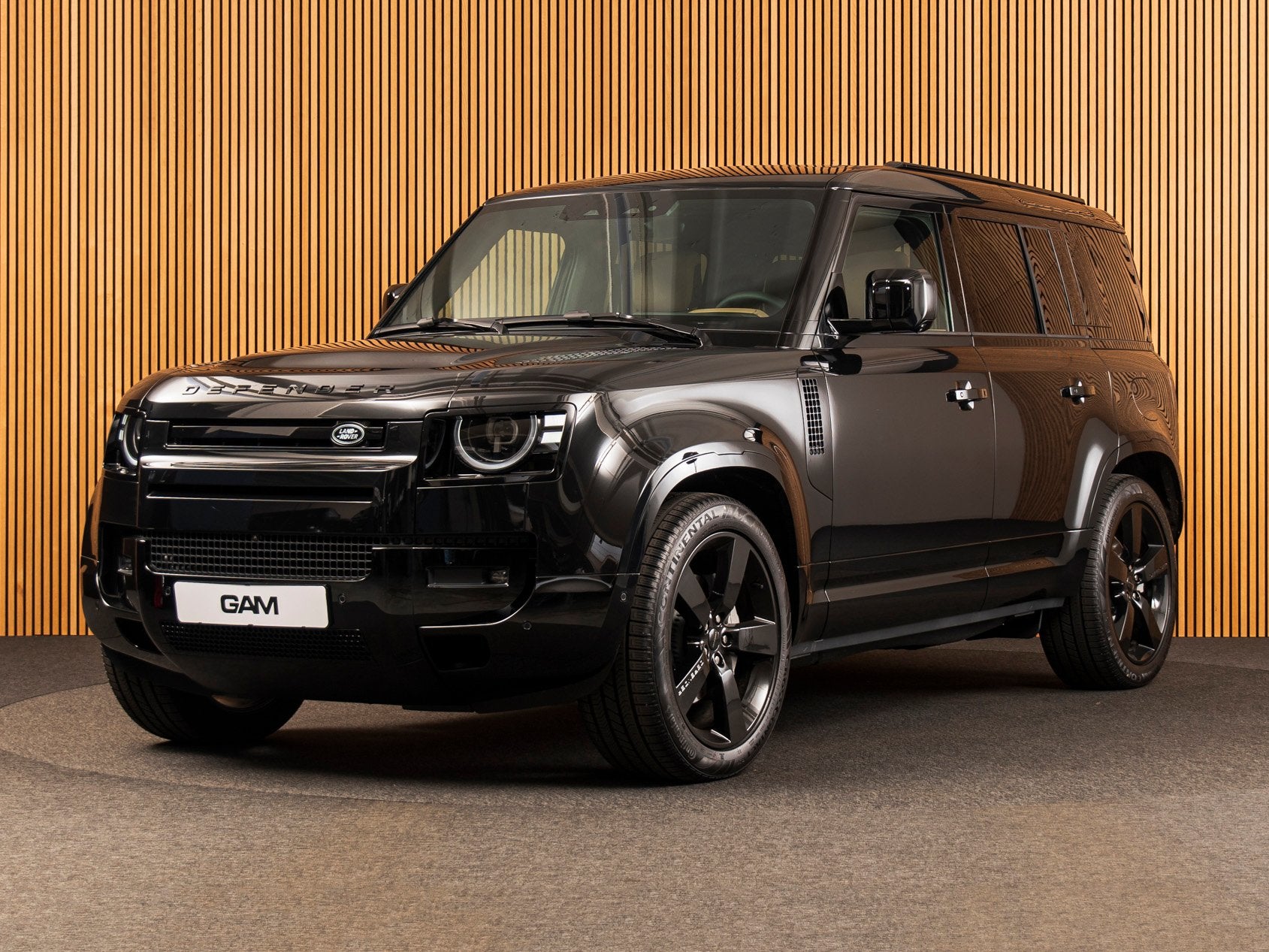 Land Rover Defender 110 2.0 P300e 110 X-Dynamic HSE MY26 | P, Automaat, Gebruikt, 4 cilinders, Zwart