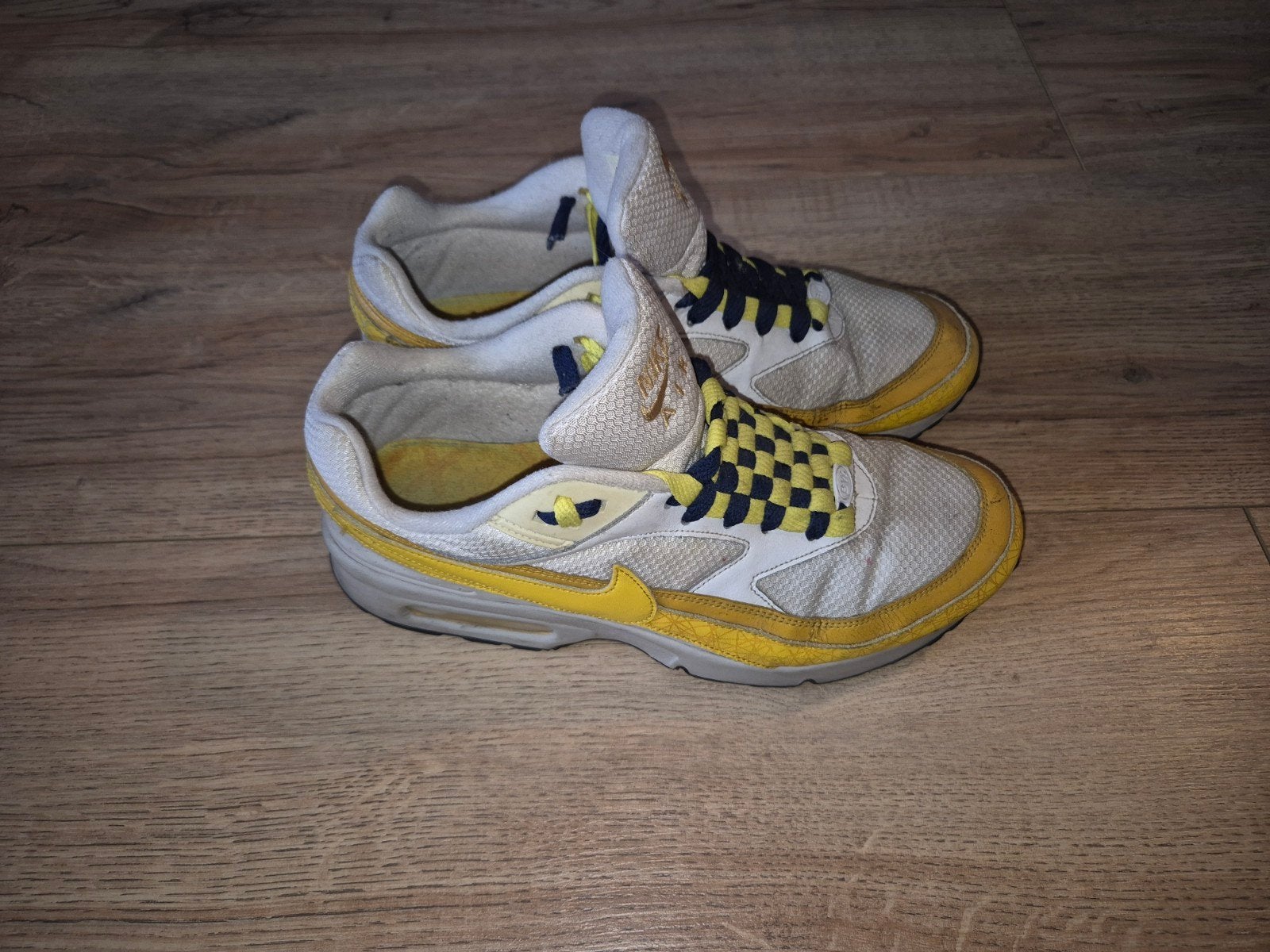 Nike Air Max Classic BW Geel 44, Kleding | Heren, Ophalen, Overige kleuren