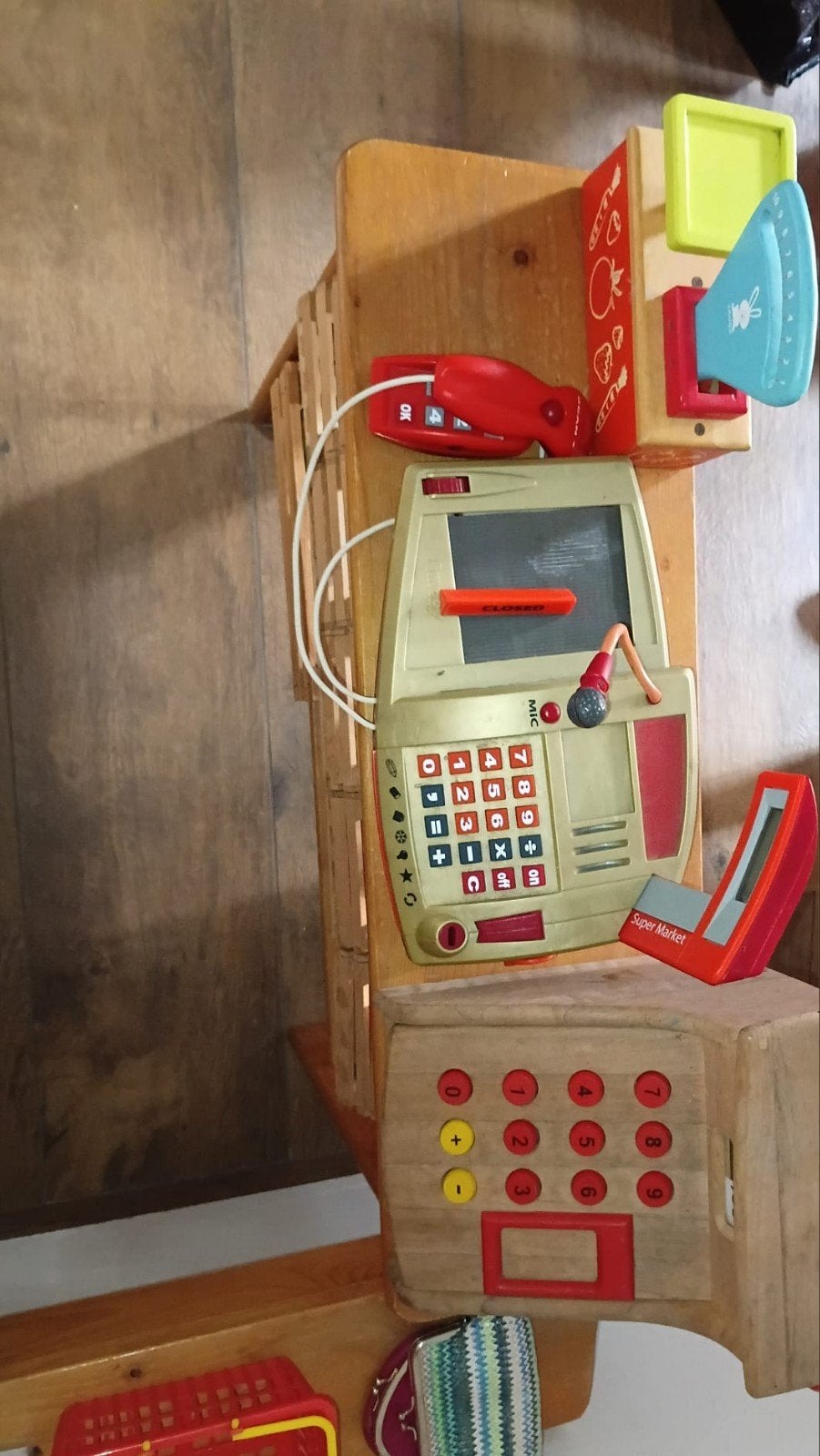 Houten speelgoedwinkel met accessoires, Ophalen, Gebruikt, Knutselen